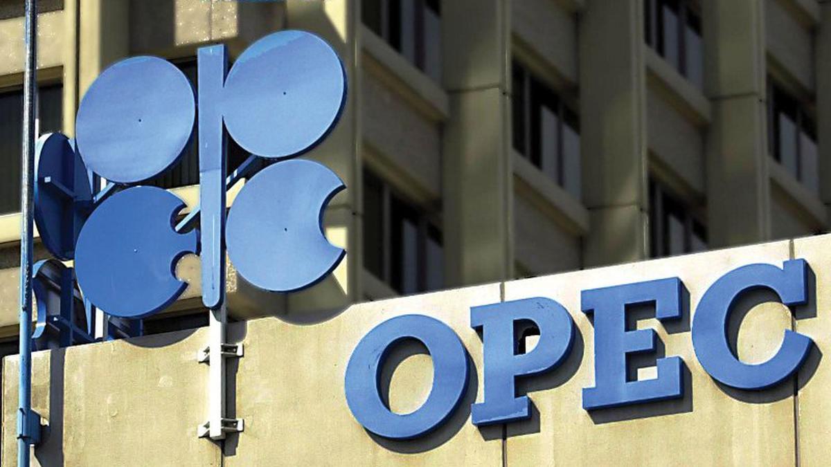 OPEC+维持产量目标 国际油价仍高于每桶100美元